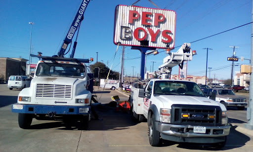 Auto Parts Store «Pep Boys Auto Parts & Service», reviews and photos, 2002 Northwest Hwy, Garland, TX 75041, USA