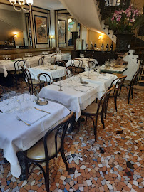 Atmosphère du Restaurant français Le Café du Commerce à Paris - n°18