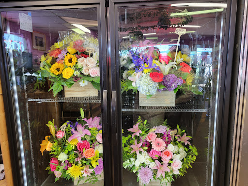 Florist «Morning Pond Flowers & Design», reviews and photos, 899 Blooming Grove Turnpike, Vails Gate, NY 12584, USA