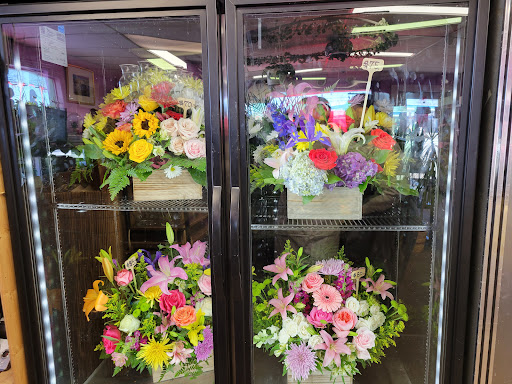 Florist «Morning Pond Flowers & Design», reviews and photos, 899 Blooming Grove Turnpike, Vails Gate, NY 12584, USA