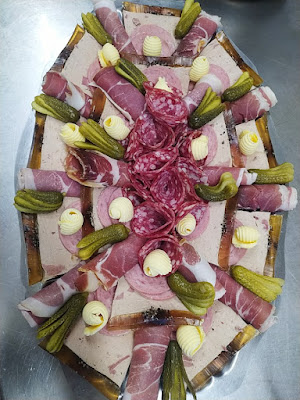 Beau resto à Bouresse