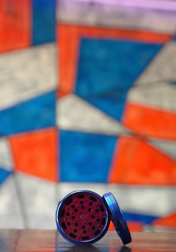 Tobacco Shop «18 Plus Vape & Shop», reviews and photos, 4037 Broadway, Kansas City, MO 64111, USA