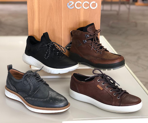 Shoe Store «V&A Bootery - Kalamazoo», reviews and photos, 202 S Burdick St, Kalamazoo, MI 49007, USA