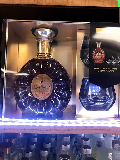 Liquor Store «Annapolis Wine & Spirits», reviews and photos, 1307 Forest Dr, Annapolis, MD 21403, USA