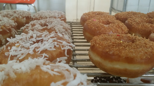 Donut Shop «Carol Lee Donut Shop», reviews and photos, 1414 N Main St, Blacksburg, VA 24060, USA