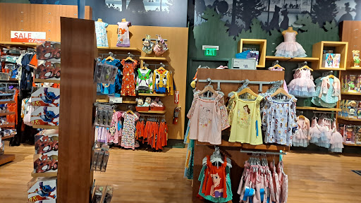 Toy Store «Disney Store», reviews and photos, 350 W Hillcrest Dr, Thousand Oaks, CA 91360, USA