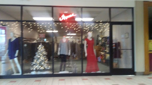 Shopping Mall «Harvard Row Mall», reviews and photos, 21762 W Eleven Mile Rd, Southfield, MI 48076, USA