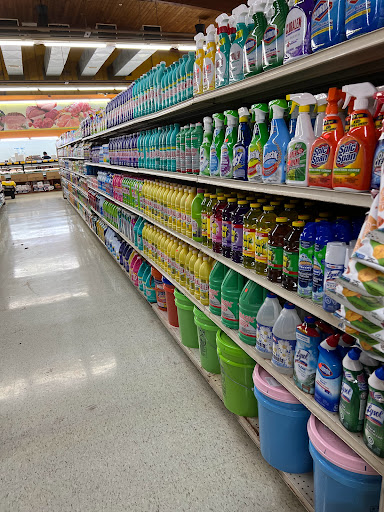 Grocery Store «El Gigante Grocery Store», reviews and photos, 2720 W 71st St, Indianapolis, IN 46268, USA