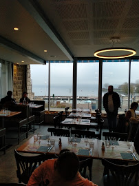 Atmosphère du Restaurant français Restaurant Le Calypso à Le Bourget-du-Lac - n°9