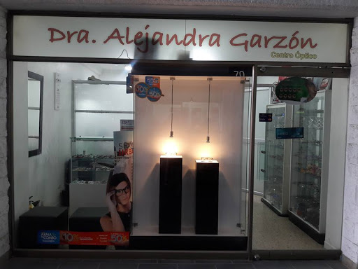 Dra. Alejandra Garzòn Centro Optico