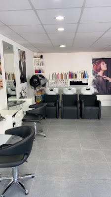 3 Couleurs Coiffure Mixte&Nails Bar à Saint-Raphaël