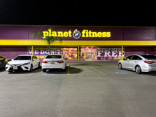 Gym «Planet Fitness», reviews and photos, 913 N 13th St #26, Harlingen, TX 78550, USA