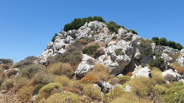 Σπήλαιο Όξω Λατσίδι
