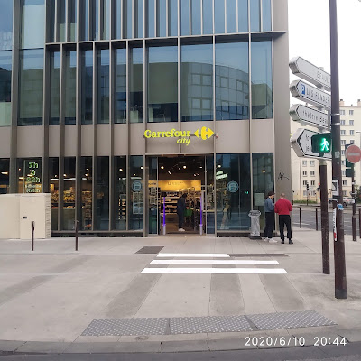 Carrefour City à Nantes