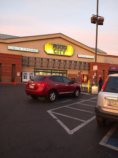 Supermarket «Food City», reviews and photos, 1940 W Indian School Rd, Phoenix, AZ 85015, USA