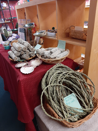 Gift Shop «Cove Crystal Shop», reviews and photos, 510 SE Old Arcadia Rd, Shelton, WA 98584, USA