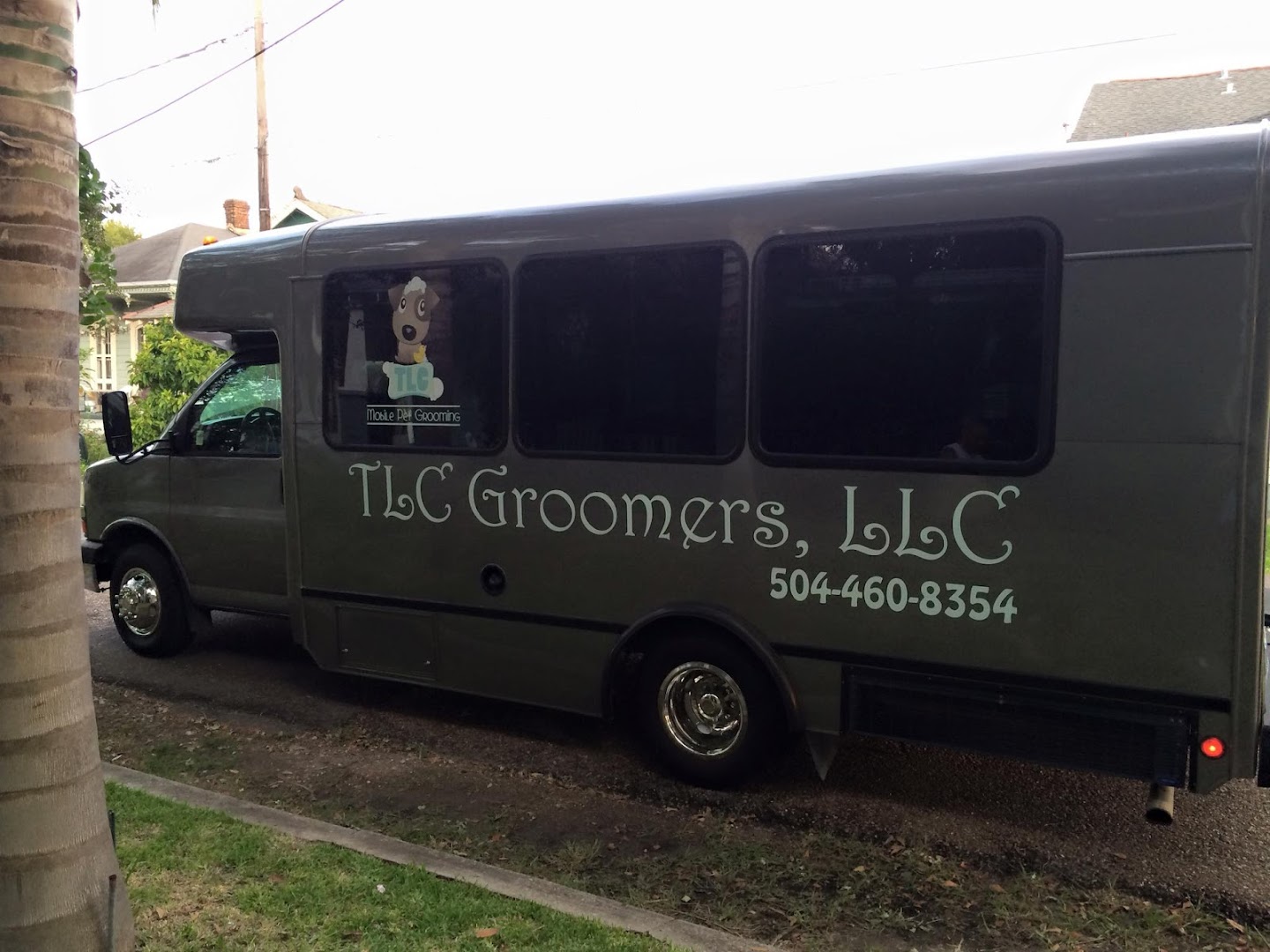 T L C Groomers LLC