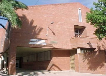 Colegio Público Cervantes en Carmona