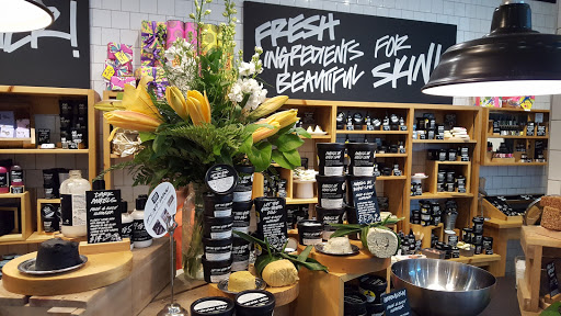 Cosmetics Store «Lush Cosmetics», reviews and photos, 303 Memorial City Way, Houston, TX 77024, USA