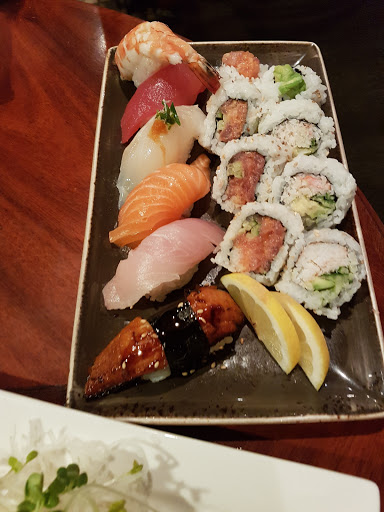 Seafood Restaurant «Fish Market Restaurant», reviews and photos, 750 N Harbor Dr, San Diego, CA 92101, USA