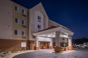 Candlewood Suites Topeka West, an IHG Hotel image