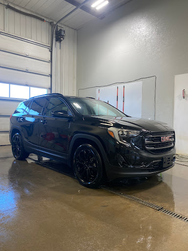 Adirondack Xpress Detailing en Plattsburgh