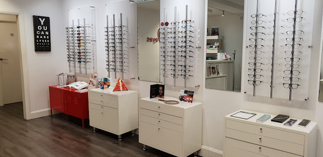 Oval Eyes Opticians - London