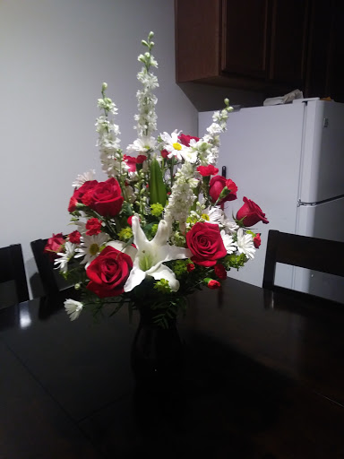 Florist «AAA Florist», reviews and photos, 1277 W 6th St, Corona, CA 92882, USA