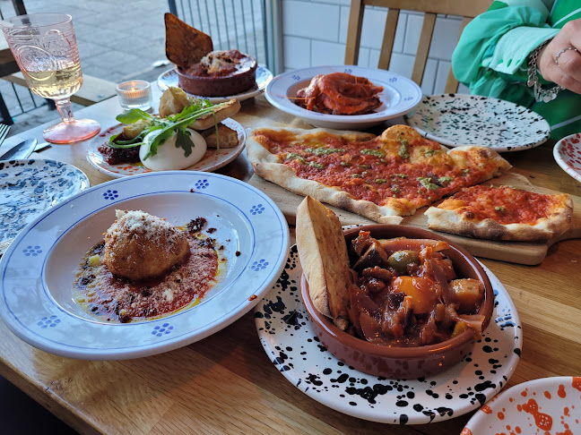 Reviews of Mancia Sicilian Kitchen in Hull - Pizza