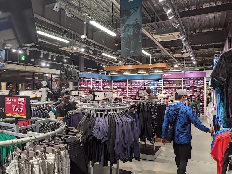 アディダス リーボック ファクトリーアウトレット 神戸三田 兵庫県神戸市北区上津台 スポーツ用品店 グルコミ