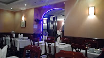 Atmosphère du Restaurant asiatique Le Mandarin à Saint-Nom-la-Bretèche - n°4