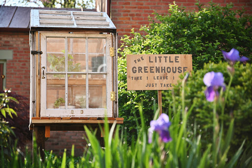 The Little Free Greenhouse