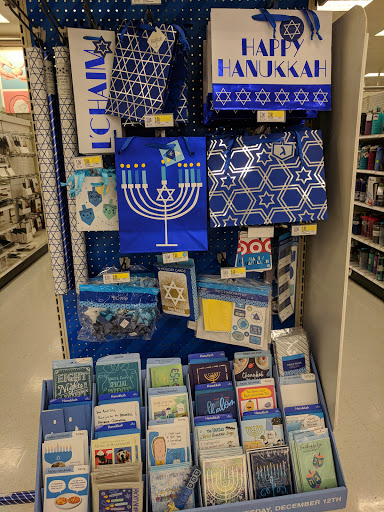 Shopping Mall «Long Gate Shopping Center», reviews and photos, 4814 Hale Haven Dr, Ellicott City, MD 21043, USA