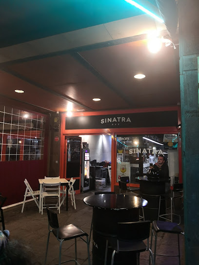 Sinatra coctail bar - Plaza v centenario, C. Cantos Canarios, s/n, 38300 La Orotava, Santa Cruz de Tenerife, Spain