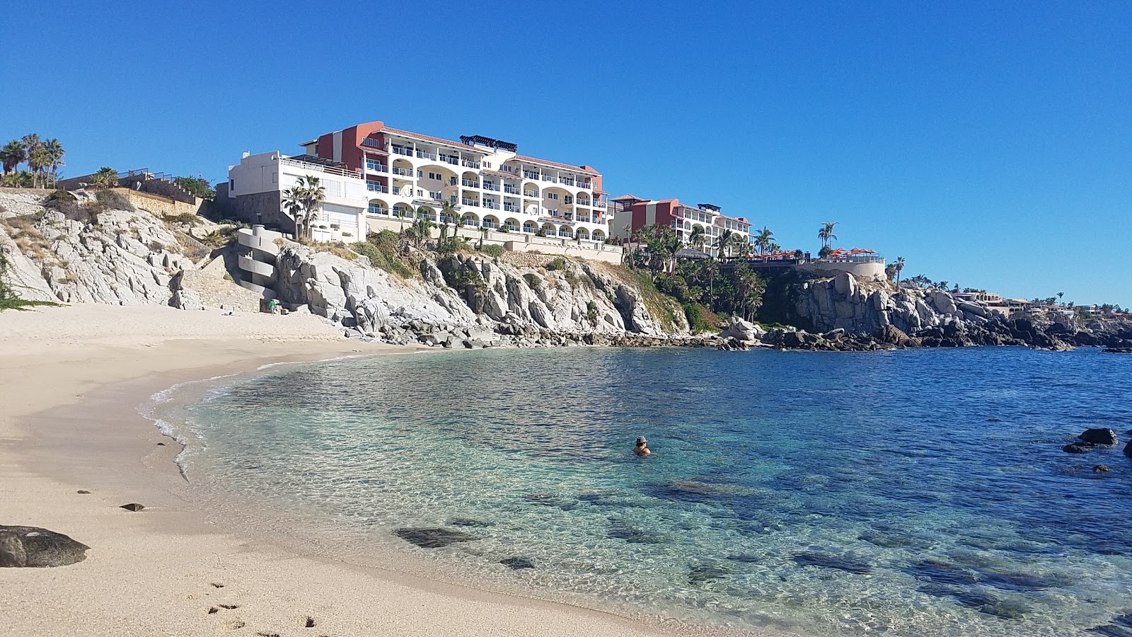 Foto de Playa Cabo Bello com alto nível de limpeza