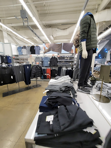 Clothing Store «Old Navy», reviews and photos, 1232 3rd Street Promenade, Santa Monica, CA 90401, USA