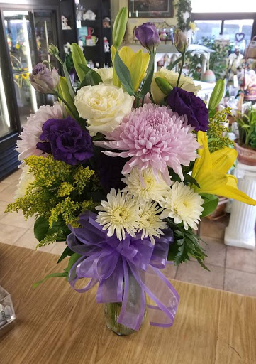 Florist «Forget-Me-Not Florist», reviews and photos, 1083 Park Ave, Cranston, RI 02910, USA
