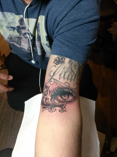 Tattoo Shop «Orange County Tattoo Shop | Illuminati Tattoo», reviews and photos, 165 N Raymond Ave, Fullerton, CA 92831, USA
