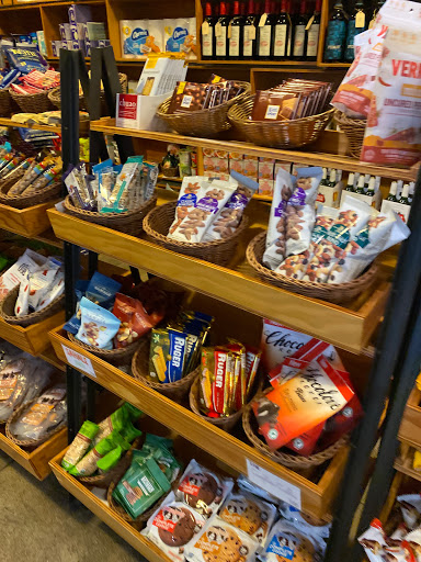 Convenience Store «The Corner Store», reviews and photos, 716 Traction Ave, Los Angeles, CA 90013, USA