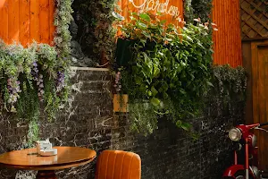 Epidamn Restaurant & Garden image