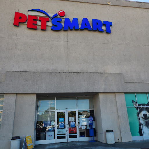 Pet Supply Store «PetSmart», reviews and photos, 13720 Riverside Dr, Sherman Oaks, CA 91423, USA