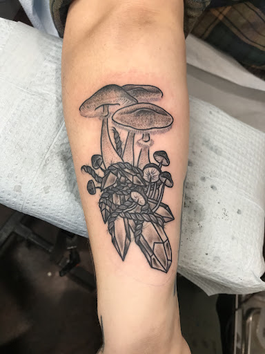 Explore mom name tattoo ideas, creative tattoo ideas in Libertyville, available at Lucky Seven Tattoo