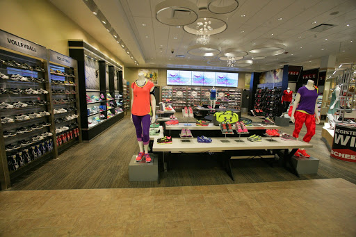 Sporting Goods Store «SCHEELS», reviews and photos, 2800 S Columbia Rd, Grand Forks, ND 58201, USA