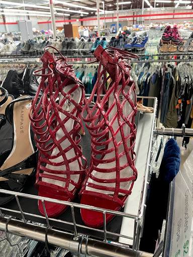 Thrift Store «Goodwill», reviews and photos