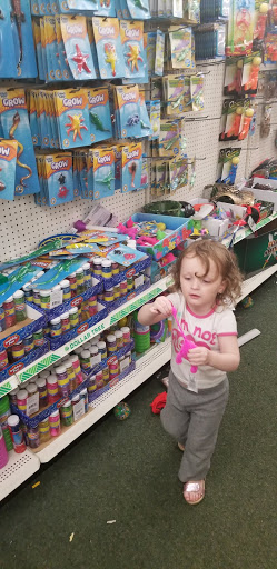 Dollar Store «Dollar Tree», reviews and photos, 1604 N Locust Ave c, Lawrenceburg, TN 38464, USA