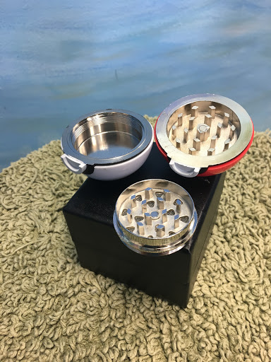 Tobacco Shop «J&J Smoke Shop», reviews and photos, 4520 Hallandale Beach Blvd, Pembroke Park, FL 33023, USA