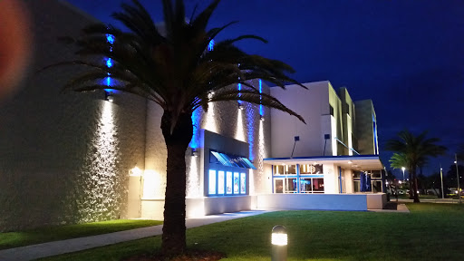 Movie Theater «Cobb Daytona Luxury Theatres», reviews and photos, 1850 Legend lane E100, Daytona Beach, FL 32114, USA