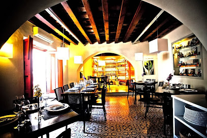 Restaurante Trafalgar - Pl. de España, 31, 11150 Vejer de la Frontera, Cádiz, Spain