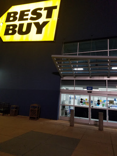 Electronics Store «Best Buy», reviews and photos, 6825 Mills Civic Pkwy, West Des Moines, IA 50266, USA