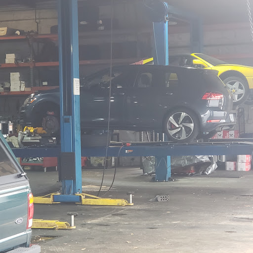 Auto Repair Shop «Midas», reviews and photos, 146 SE Oak St, Hillsboro, OR 97123, USA